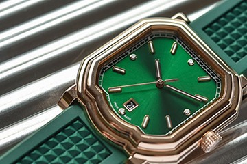 苏州欧米茄有雾气维修