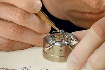 苏州欧米茄手表进水了维修